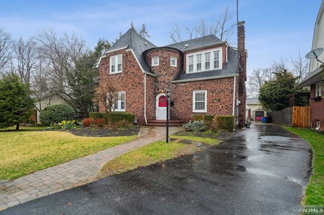 143 Holland Ave, N Milford, NJ 07646