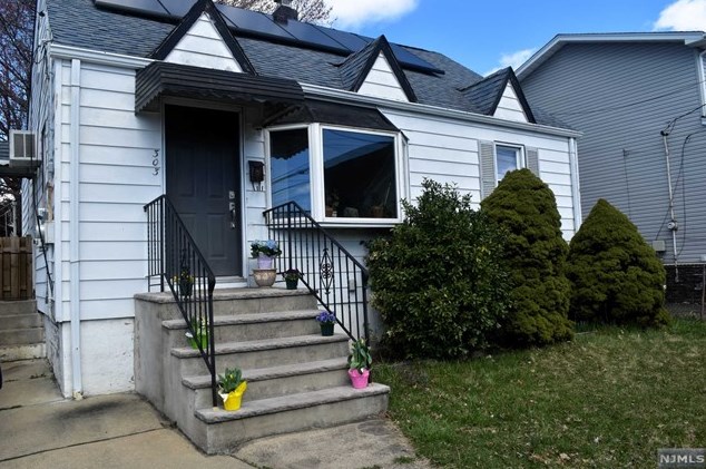 303 Lanza Ave, Outwater, NJ 07026