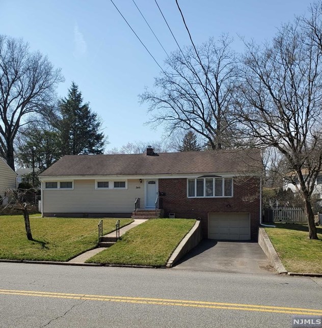 345 Brookside Ave, Cresskill, NJ 07626