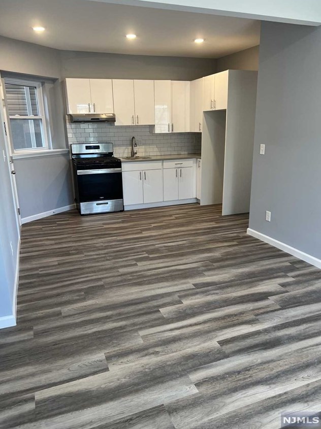 622 Warren St, East Newark, NJ 07029