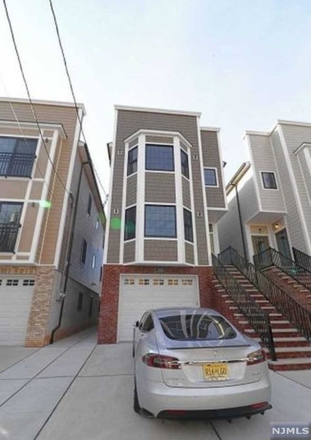 543 Hamilton St #1, East Newark, NJ 07029