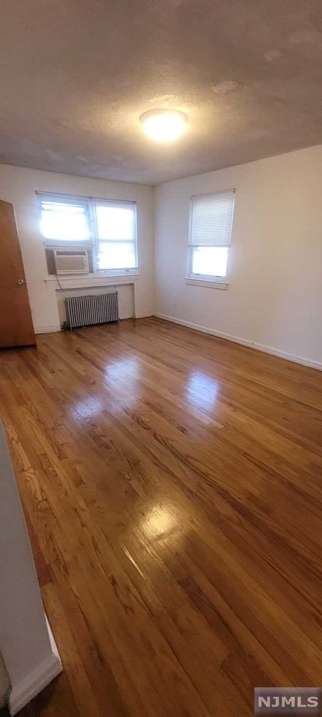 296-298 E 29th St, Paterson, NJ 07514