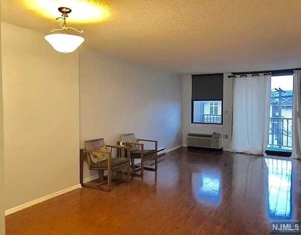 200 Division St #3b, Cliffside Park, NJ 07010