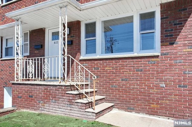 611 Kingsland Ave, Lyndhurst, NJ 07071