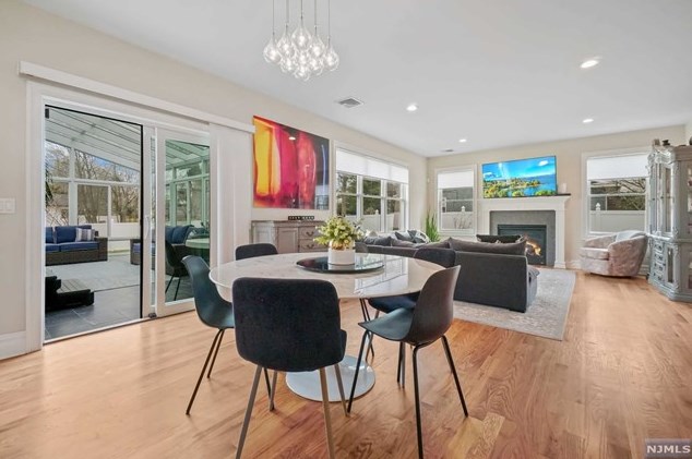 203 Marcotte Ln, Bergenfield NJ  07621-3212 exterior