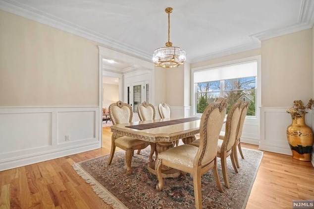 203 Marcotte Ln, Bergenfield NJ  07621-3212 exterior