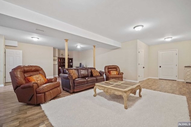 203 Marcotte Ln, Bergenfield NJ  07621-3212 exterior