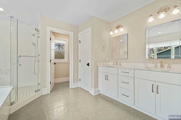 203 Marcotte Ln, Bergenfield NJ  07621-3212 exterior