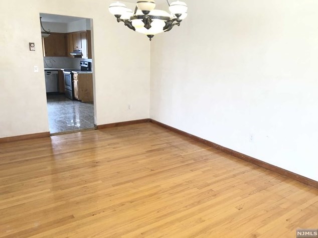 315 13th St, Palisades Park NJ  07650-4079 exterior