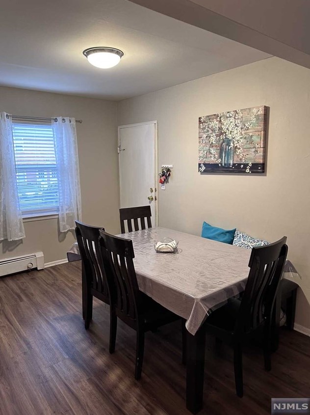 1128 Valley Rd, Wayne, NJ 07470