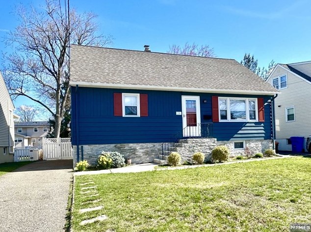 26 Insley Ave, Rutherford, NJ 07070