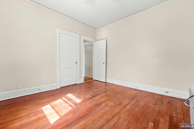 16 Poe Ave, Newark NJ  07106-1507 exterior