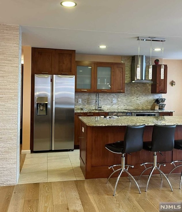 300 Winston Dr Apt 2301, Cliffside Park, NJ 07010