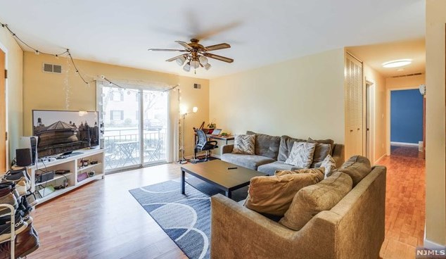 38 John St #1a, Bloomfield, NJ 07003