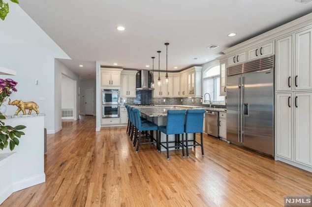 357 Prospect St, Nutley NJ 07110-3127 exterior