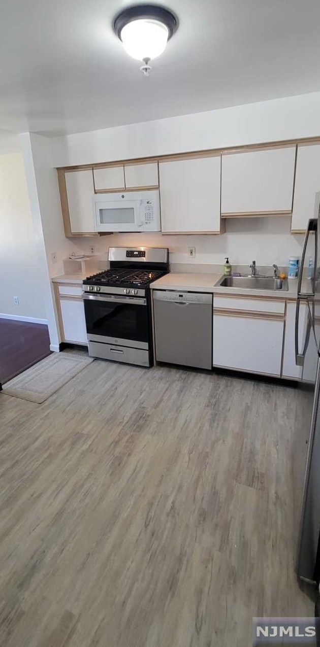 135 Orchard Park #135, Allendale, NJ 07401