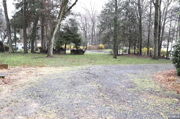 23 Cedar Ln, Chatham Township NJ 07928-1150 exterior