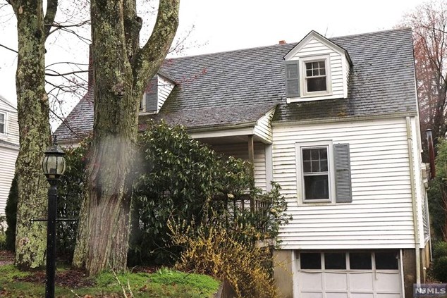 23 Cedar Ln, Chatham Township NJ 07928-1150 exterior