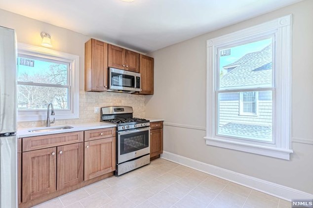 150 Arlington Ave, Paterson NJ  07506-1601 exterior