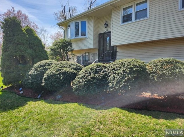 212 Frankfort Ave, Rockleigh, NJ 07647