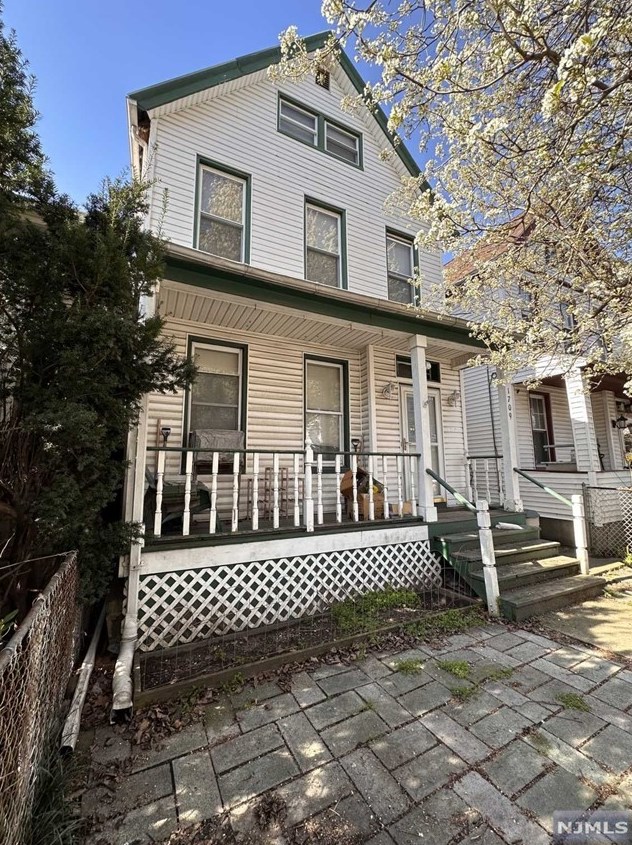 1709 48th St, North Bergen, NJ 07047