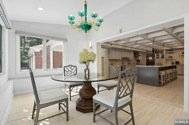 28 Greenview Way, Montclair NJ 07043-2531 exterior