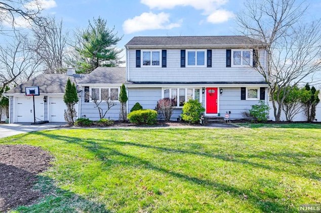 142 Franklin Ave, Oakland, NJ 07436