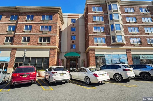 1204 City Pl #1204, Edgewater, NJ 07020