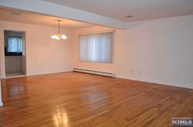 2452 Camner St # B, West Fort Lee, NJ