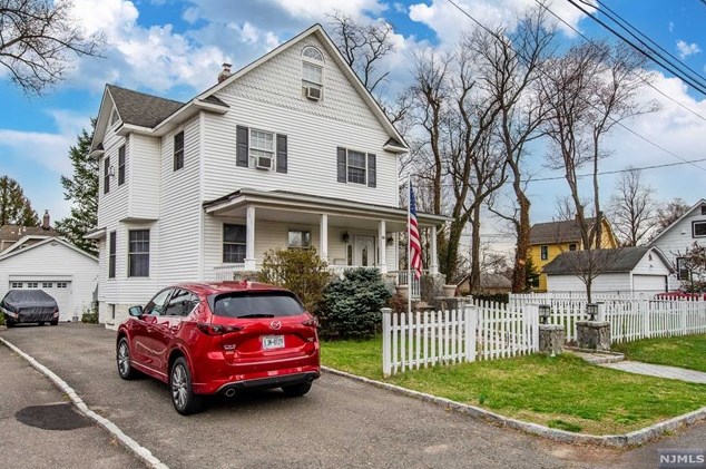 80 Ash St #1, Westwood, NJ 07675