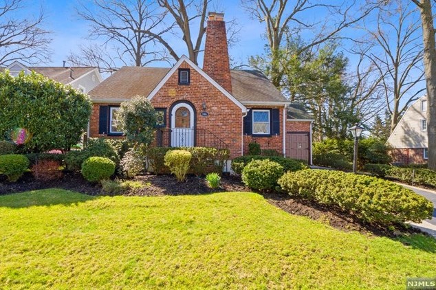 146 Holland Ave, N Milford, NJ 07646