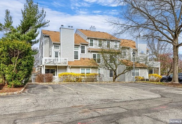 13 Cliff Dr, Englewood NJ  07631-5056 exterior