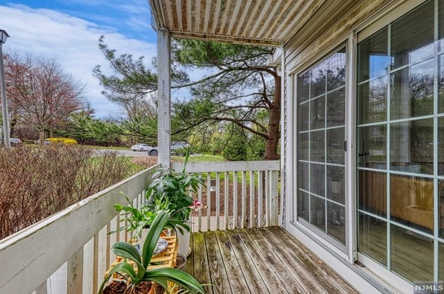 13 Cliff Dr, Englewood NJ  07631-5056 exterior