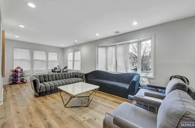 167 Rockwood Pl, Englewood, NJ 07631