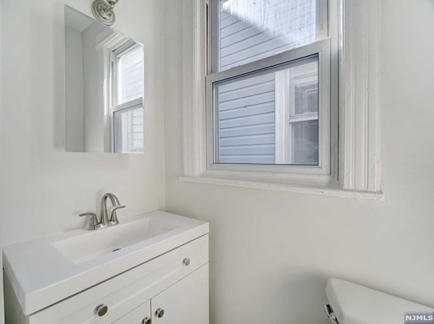 149 Columbia Ave, Newark NJ 07106-2103 exterior