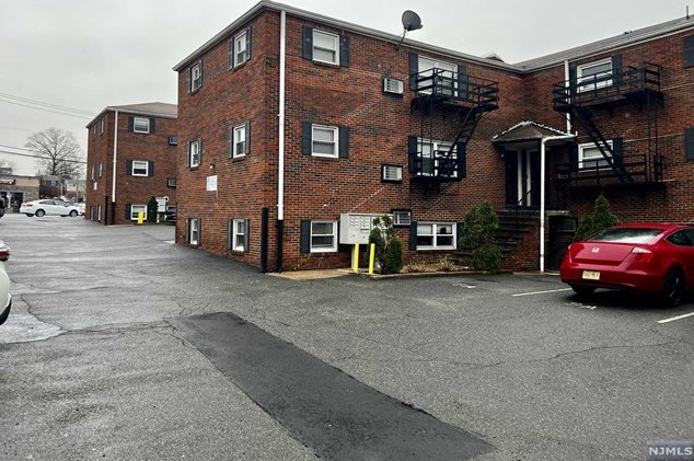 60 S Main St #2c, Lodi, NJ 07644