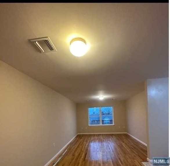 671 Hunterdon St #2, Newark, NJ 07108