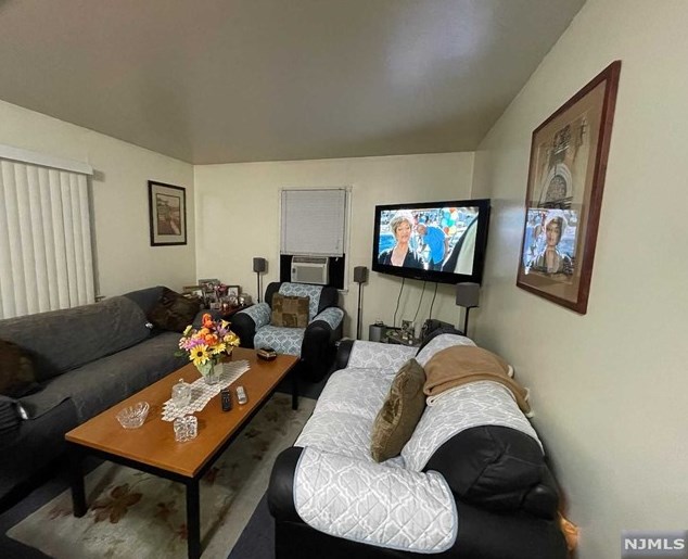 54 Mitchell St, Belleville NJ 07109-1967 exterior