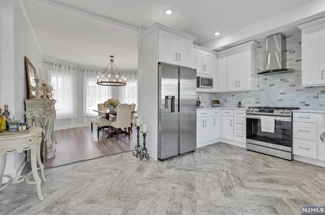 36 Myrtle St, Rutherford NJ  07070-1130 exterior