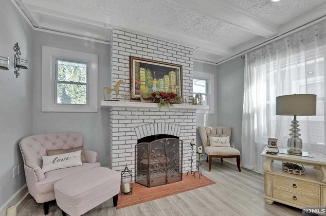 36 Myrtle St, Rutherford NJ  07070-1130 exterior
