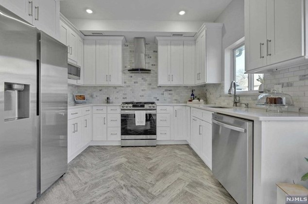 36 Myrtle St, Rutherford NJ  07070-1130 exterior