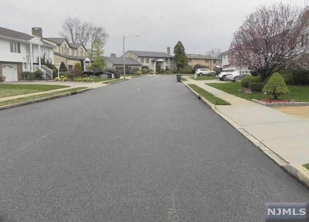 16 Mariani Dr, Little Ferry, NJ 07643-1356
