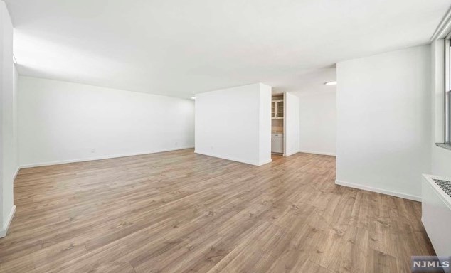 6040 Blvd E #33b, West New York, NJ 07093