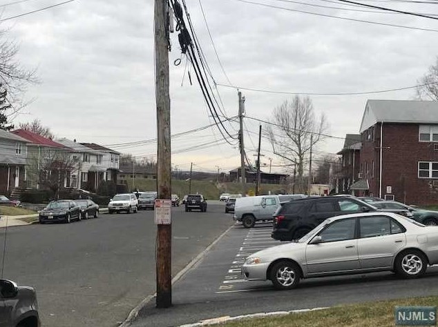 367 New York Ave #1st Floor, Lyndhurst, NJ 07071
