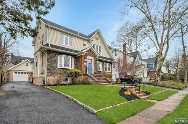 299 Windsor Rd, Englewood, NJ 07631-1423