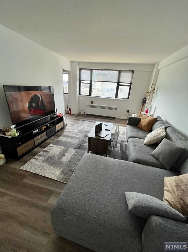 6515 Blvd E #1p, West New York, NJ 07093