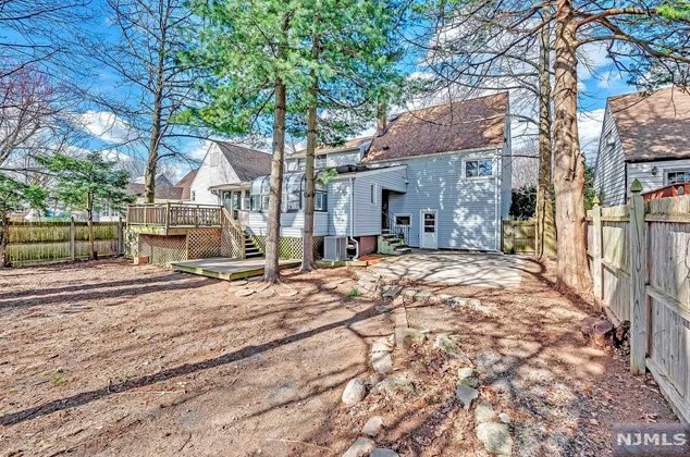 713 Salem St, Teaneck NJ 07666-5321 exterior