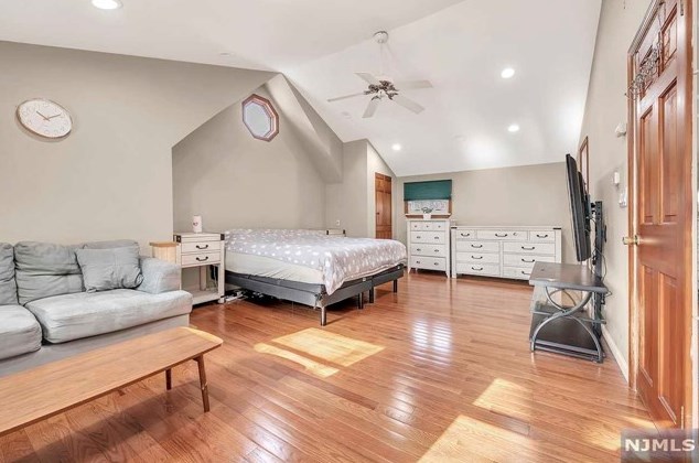 713 Salem St, Teaneck NJ 07666-5321 exterior