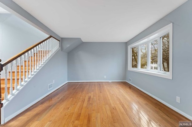 563 Palisade Ave, Teaneck, NJ 07666