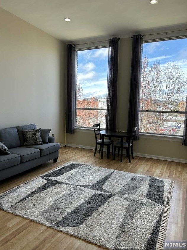 15 Glenridge Ave #28, Montclair, NJ 07042